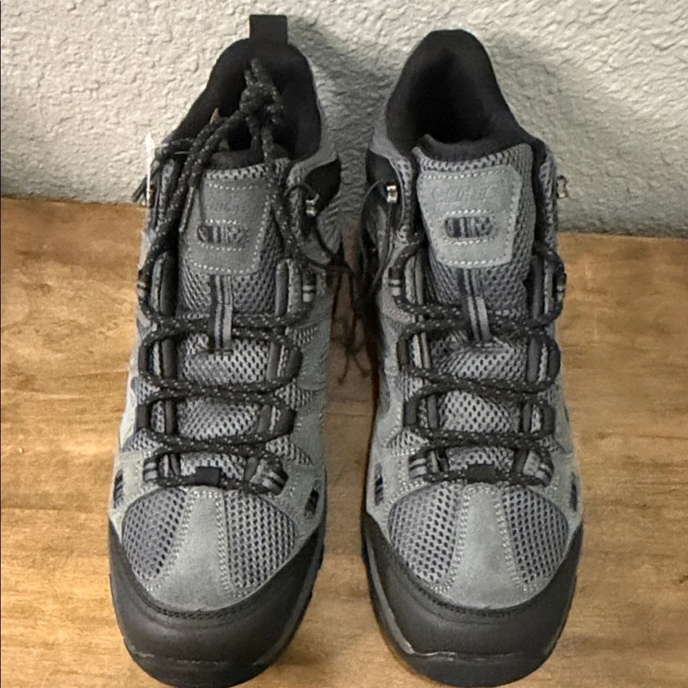 Hi-Tec Men's Gray and Black Hiking Boots size 11 NEW WITH TAGS